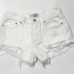 Free People We The Free White Bohemian Distressed Festival Denim Shorts Size 28